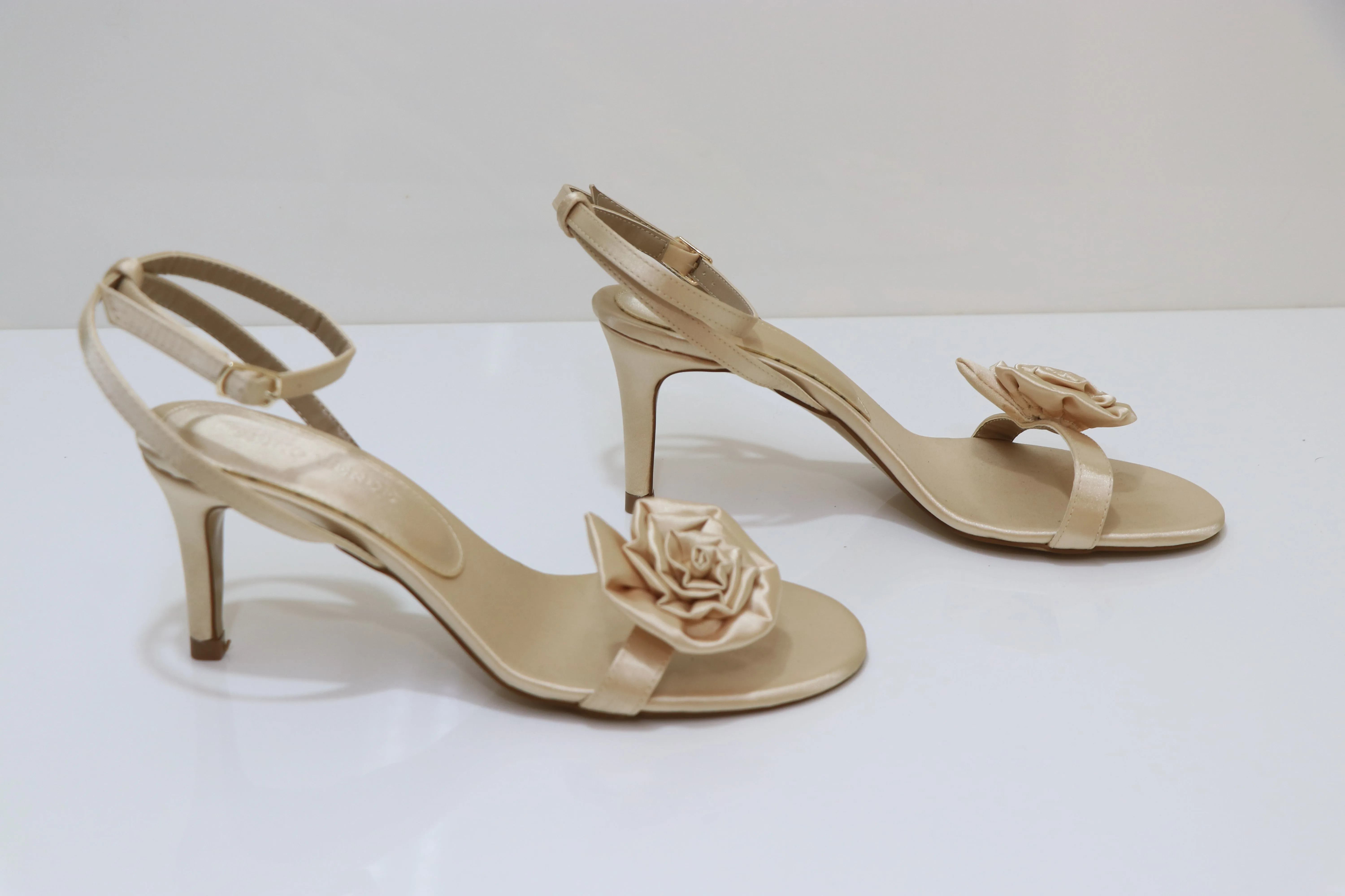 PINO VERDE Floral Sandal